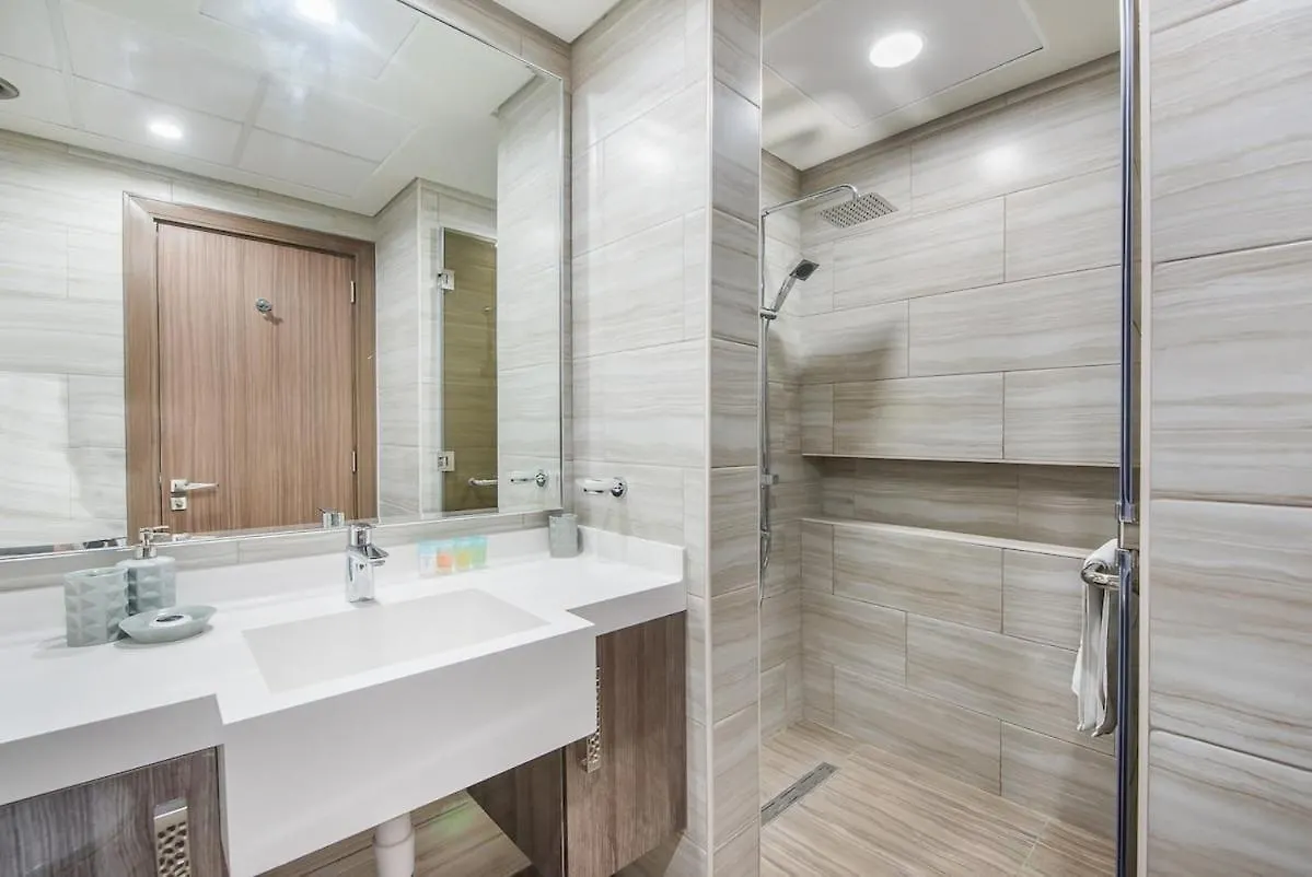 Semesterbostad Warm 1-Bedroom Family-Friendly Aparment In Jlt Dubai
